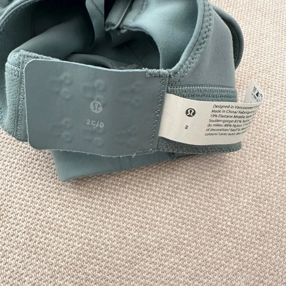 Lululemon Tidewater Teal In Alignment Straight Strap Bra Size‎ 2 C/D Cups